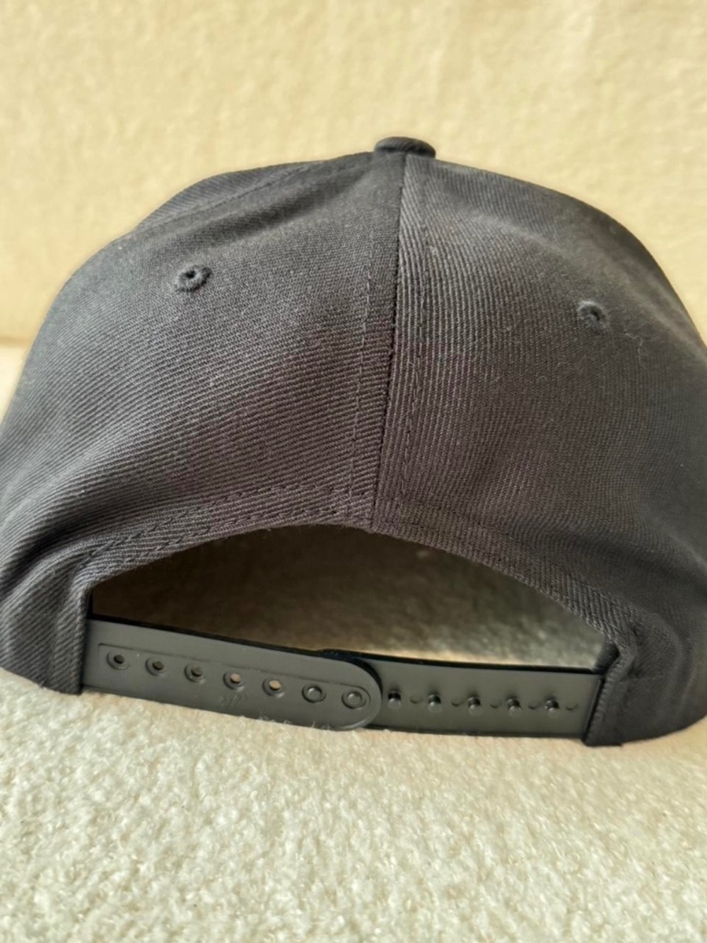 New York Yankees Spider-Man SnapBack hat - Picture 3 of 4